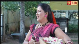 Deivam Thandha Veedu S14E21 Bhanumathy steals pickles Full Episode