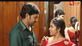 Deivam Thandha Veedu S14E23 Ram and Seeta share a moment Full Episode