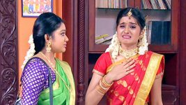 Deivam Thandha Veedu S19E55 Radha Sees Dinesh's Evil Side Full Episode