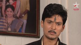 Durva S06E32 Vishwasrao denies stone attack Full Episode