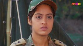 Eetaram Illalu S03E42 Will Sandhya save Officer Singh? Full Episode