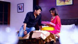 Eetaram Illalu S09E07 Surya's Gift to Sandhya Full Episode