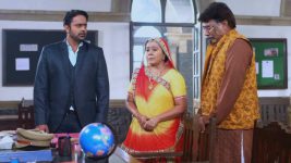 Eetaram Illalu S10E11 Santoshi, Arun Are Disheartened Full Episode