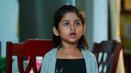Idhayathai Thirudathey S01E1052 4th April 2022 Full Episode