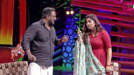 Kalakka Povathu Yaaru S08E18 Robo Shankar, Priyanka on Stage Full Episode
