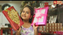 Kalyanam Mudhal Kadhal Varai S02E23 Pooja's gift to Priya Full Episode
