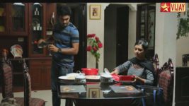 Kalyanam Mudhal Kadhal Varai S04E01 Manoj spikes Vaishu's drink Full Episode