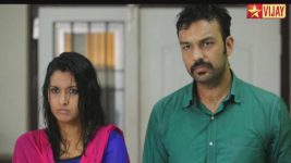 Kalyanam Mudhal Kadhal Varai S04E06 Arjun saves Priya from falling Full Episode