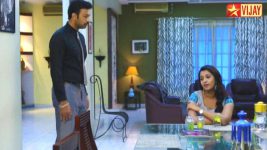 Kalyanam Mudhal Kadhal Varai S04E51 Arjun-Priya and a locked room! Full Episode