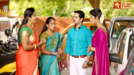 Kalyanam Mudhal Kadhal Varai S06E04 Chandrika gets an eyewitness Full Episode