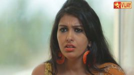 Kalyanam Mudhal Kadhal Varai S06E25 Vandhana Panics Full Episode