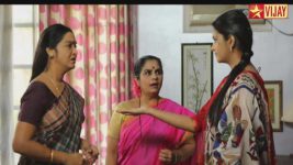 Kalyanam Mudhal Kadhal Varai S06E42 Priya Confides in Dhanam-Manju Full Episode