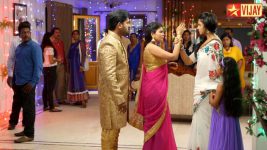 Kalyanam Mudhal Kadhal Varai S09E14 Vandhana Gets Confronted Full Episode
