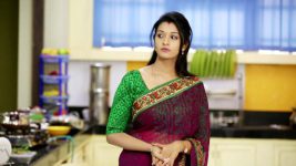 Kalyanam Mudhal Kadhal Varai S12E32 Priya Doubts Arjun Full Episode