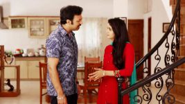Kalyanam Mudhal Kadhal Varai S13E50 Arjun Finds Priya Full Episode