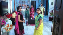 Kongumudi S02E130 Gourika Brings Malli Home Full Episode