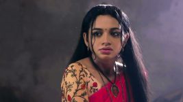 Kulaswamini S03E09 Rajas, Arohi and a Rainy Night Full Episode