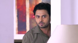 Kulaswamini S03E29 Dhiraj's Smart Plan Full Episode