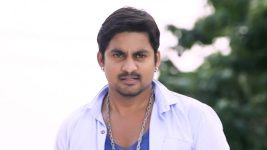 Kulaswamini S03E47 Rajas Calls It Quits with Arohi Full Episode