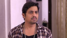 Kulaswamini S04E69 Rajas, Arohi On a Mission Full Episode