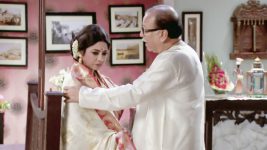 Kusum Dola S10E36 Ranajay's Parents Feel Nostalgic Full Episode