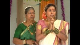 Lakshmi Baramma S01E32 9th April 2013 Full Episode