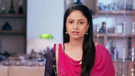 Lek Mazhi Ladki S04E28 Meera Seeks Iravati's Blessings Full Episode