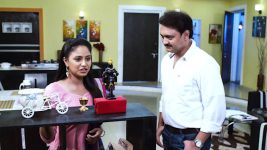 Lek Mazhi Ladki S08E20 Aditya Makes Meera A Promise Full Episode
