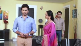 Lek Mazhi Ladki S08E31 Iravati Questions Saket Full Episode