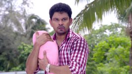 Lek Mazhi Ladki S14E141 Vijay Escapes with the Baby Full Episode