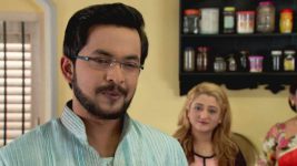 Mem Bou S03E49 Koustav's Surprise For Carol Full Episode