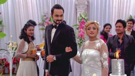 Mem Bou S04E12 Raghav-Carol's Wedding! Full Episode