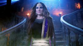 Naagin (Colors tv) S03 E58 Sumitra reveals her identity!
