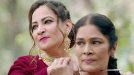 Naagin (Colors tv) S03 E63 Will Sumitra kill Bela's mother?