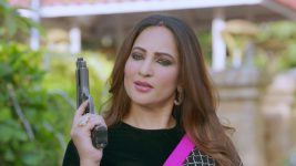 Naagin (Colors tv) S03 E65 Sumitra's evil business!