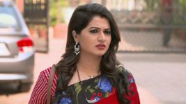 Nakalat Saare Ghadle S02E30 Neha Spots Swati Full Episode