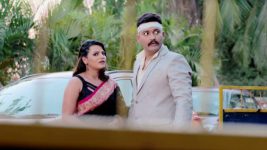 Nakalat Saare Ghadle S02E402 Dhaval Comes to Maya's Rescue Full Episode