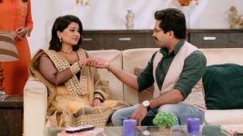 Nakalat Saare Ghadle S02E404 Neha Saves Pari Full Episode