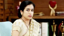 Pagal Nilavu S02E50 Why is Andal Wary? Full Episode