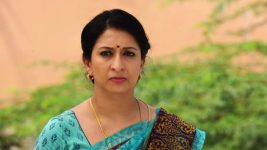 Pagal Nilavu S04E15 Why Is Revathi Shocked? Full Episode