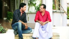 Pagal Nilavu S05E20 Prabhakaran Invites His Father Full Episode