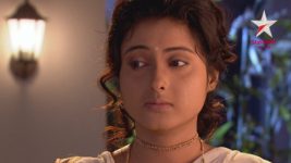 Thik Jeno Love Story S04E29 Komol tends to Agni Full Episode