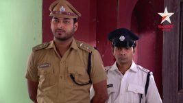 Tomay Amay Mile S25E08 The Police Search Ushoshi's Room Full Episode