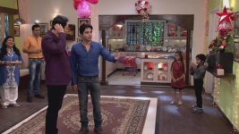 Yeh Hai Mohabbatein S08E16 Bala gifts an outfit to Vandita Full Episode