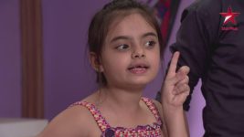 Yeh Hai Mohabbatein S15E11 Aditya presents a gift to Ishita Full Episode