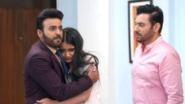 Yeh Hai Mohabbatein S43E495 Arijit, Shardul Are Exposed Full Episode