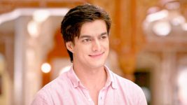 Yeh Rishta Kya Kehlata Hai S56E33 Kartik Helps the Singhanias Full Episode