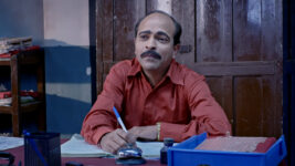 Post Office Ughade Aahe S01 E06 Undrale Kurtadle