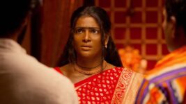 Tujhya Rupacha Chandana S01 E13 Datta suspects Nakshatra