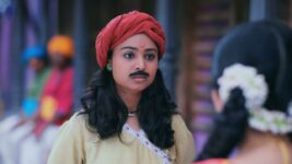 Dasa Purandara S01 E172 Saraswathi dresses up like a boy